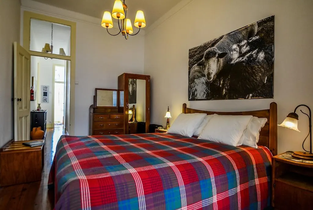 Castle Cosy Apartment Lisbon